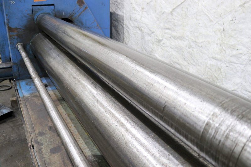 8' X 3/16" MONTGOMERY HYDRAULIC PLATE BENDING ROLL: STOCK #72775