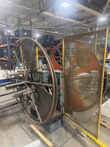 1,100 LB X 14" W GSW PULL OFF DOUBLE END COIL REEL UNCOILER: YOBRO #24860