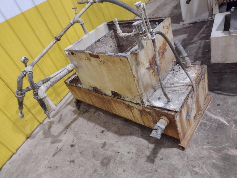 17 CUBIC FT ALMCO MODEL #V-16TF TUB TYPE VIBRATORY FINISHER W/ CONVEYOR LOAD &amp; SHAKER TABLE: YOBRO #25321