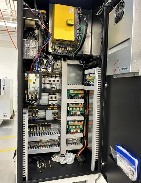 2015 HYUNDAI WIA VX-500 | Machining Centers, Vertical