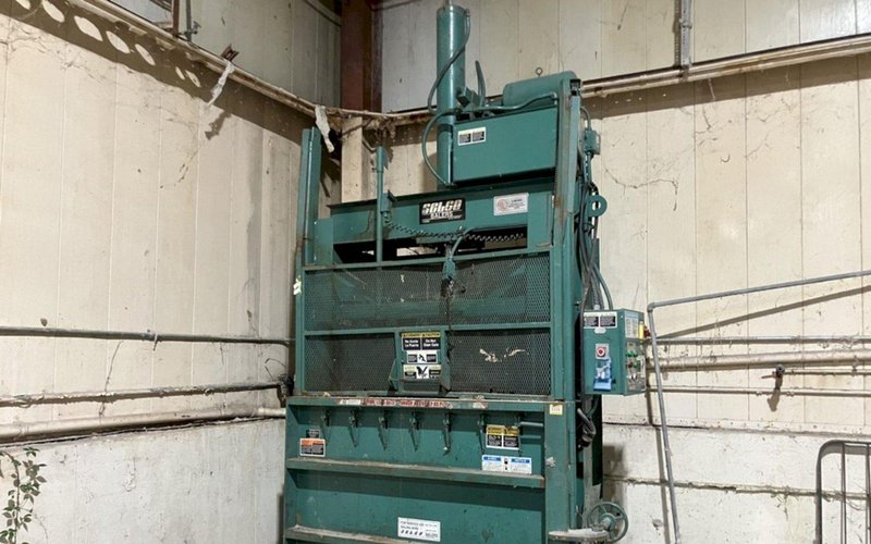 SELCO MODEL V5-HD VERTICAL HYDRAULIC BALER: YOBRO #24583