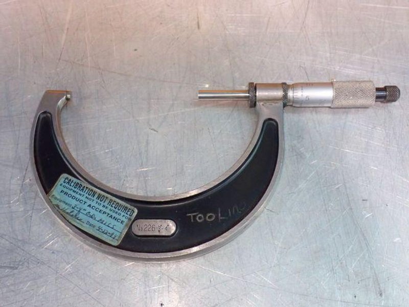 STARRETT 2-3" TO 11-12" OUTSIDE MICROMETER SET W/CASE