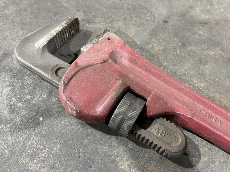 48” PITTSBURGH PIPE WRENCH STOCK #15777