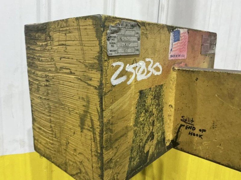 10 TON X 48" CALDWELL #82-10-48 COIL LIFT C-HOOK. STOCK # 0436226