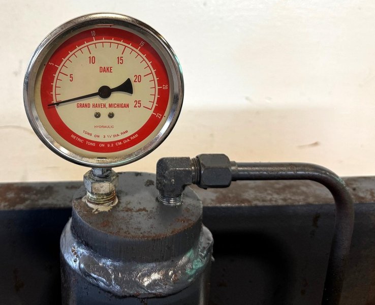 25 Ton Dake H-Frame Hydraulic Press 25H, Hand, 33&quot; Between Uprights, Clean