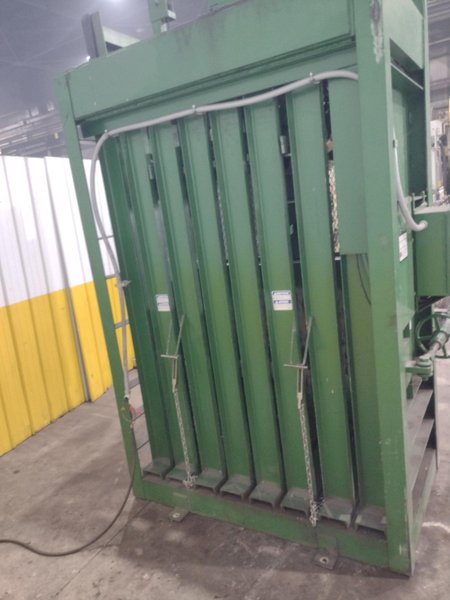 30" X 48" PTR MODEL #3400HD HYDRAULIC VERTICAL BALER: YOBRO #25712
