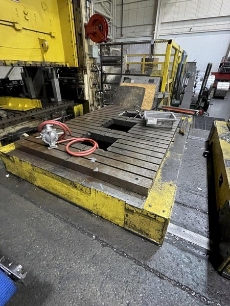 600-ton Blow Press SE4-600-120-84 Straight Side Metal Stamping Press, Year 1987, Rebuild In Process