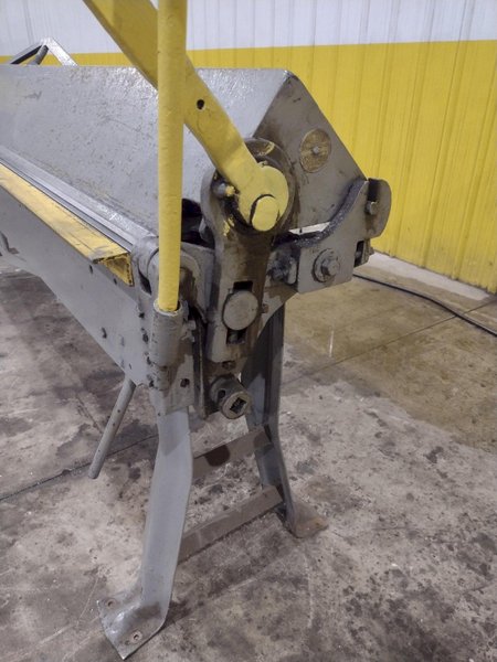 8' X 18 GAUGE CHICAGO MODEL #818 MANUAL APRON BENDING BRAKE: YOBRO #24387