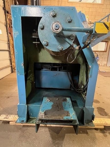 6,000# x 34&quot; AMERICAN STEEL LINE NONMOTORIZED UNCOILER STOCK # 3788