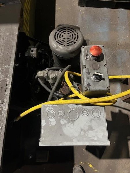 2,000# LOOPCO COIL UPENDER / TIPPER STOCK# 3801