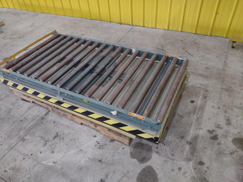 6' X 39" SOUTHWORTH HYDRAULIC ROLLER TOP LIFT TABLE: STOCK #20910