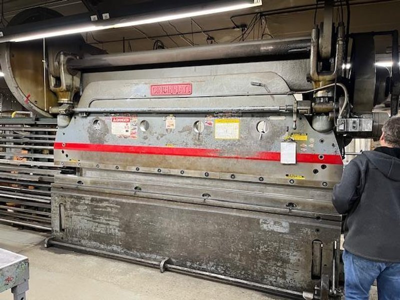 Cincinnati Press Brake Series 90-10’