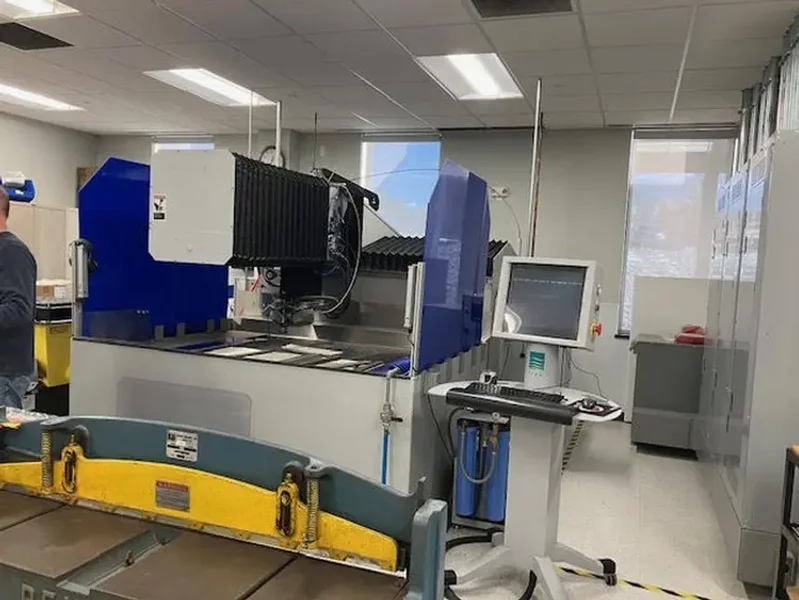 2009 FLOW MACH 3 1313B | Waterjet Cutters