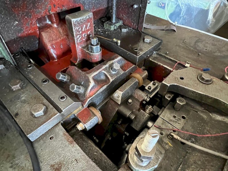 National Model 320 High Speed Roller Header