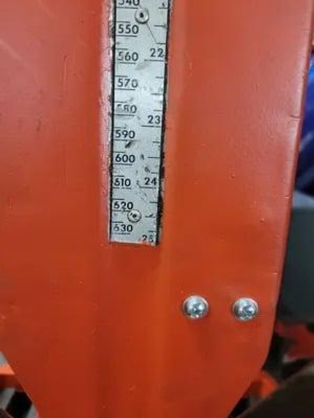 2003 Marvel 81-11 Semi-Automatic Vertical Bandsaw (#5776)