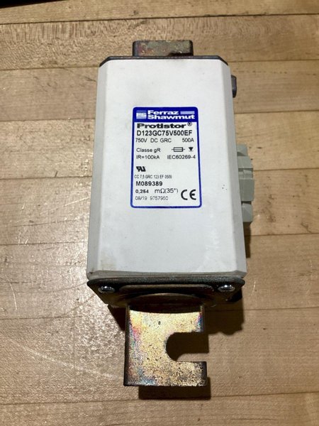 FERRAZ SHAWMUT M089389 FUSES USED