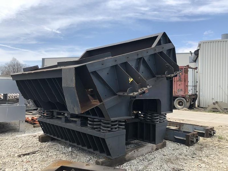 G/K MODEL VM240 LUMP CRUSHER, S/N C10644-03
12&#039; Wide X 5&#039; Deep X 8&#039;4&quot; Long
Rate of Feed: 40 TPH @ 85 Lbs Per Cu. Ft.  BASE &amp; LEGS #11587
Material Description: Sand
38,000 Lbs