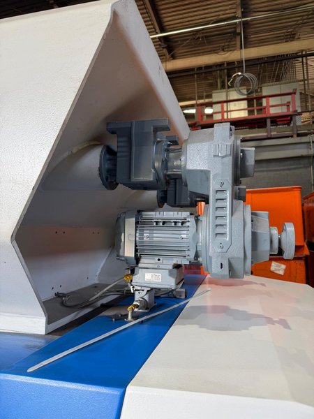 NUTAP MAS-33F Twin Spindle NUT TAPPING MACHINE