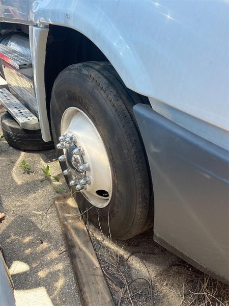 2017 Freightliner Cascadia 125 3AKJGLDR4HDHY0030