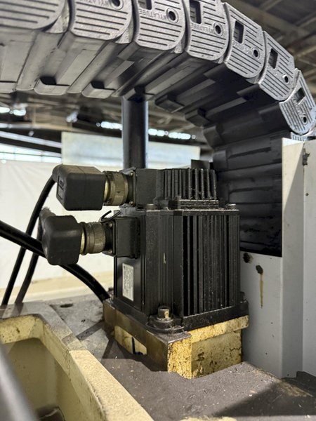 HAAS VF–1 VERTICAL MACHINING CENTER. STOCK # 1229024