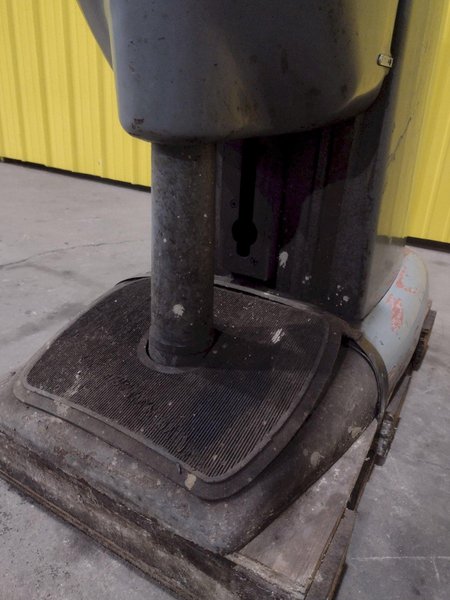 PINES CHAMFER END FORMER MACHINE: STOCK #20035