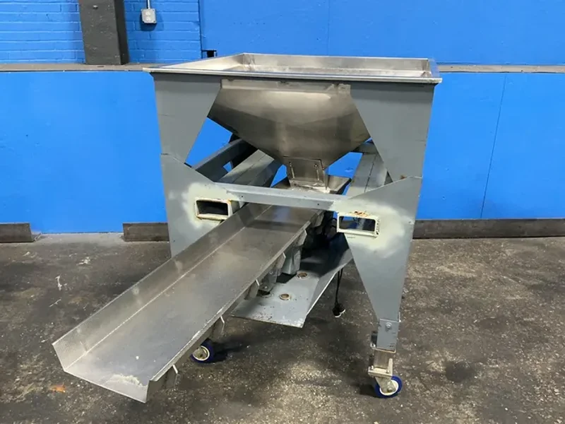41.5”x41.5” Hopper, 10”x61” Chute Metering Hopper With Integrated Discharge Chute