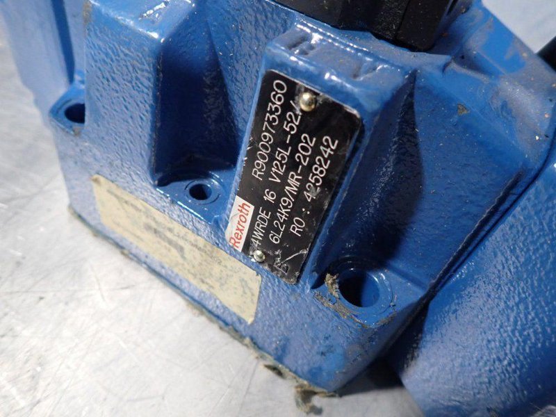 REXROTH DIRECTIONAL SOLENOID VALVE   -  R900973360