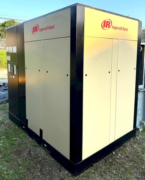 150 HP Ingersoll Rand Rotary Air Compressor, 690 CFM, 125 PSI