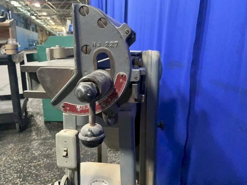 DELTA 4”X32.5” JOINTER  -  NJ-227