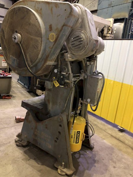 60 TON L &amp; J MODEL #60 OBI FLYWHEL PRESS, 4&quot; STROKE: STOCK #15363