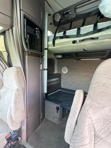 2018 Volvo VNL64T780 4V4NC9EH5JN968958