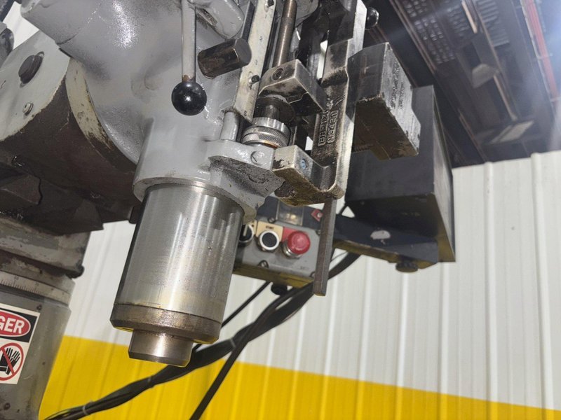 1.5 HP BRIDGEPORT 2 AXIS  CNC VERTICAL RAM TYPE MILL WITH PROTOTRAK PLUS CONTROL: YOBRO #24118