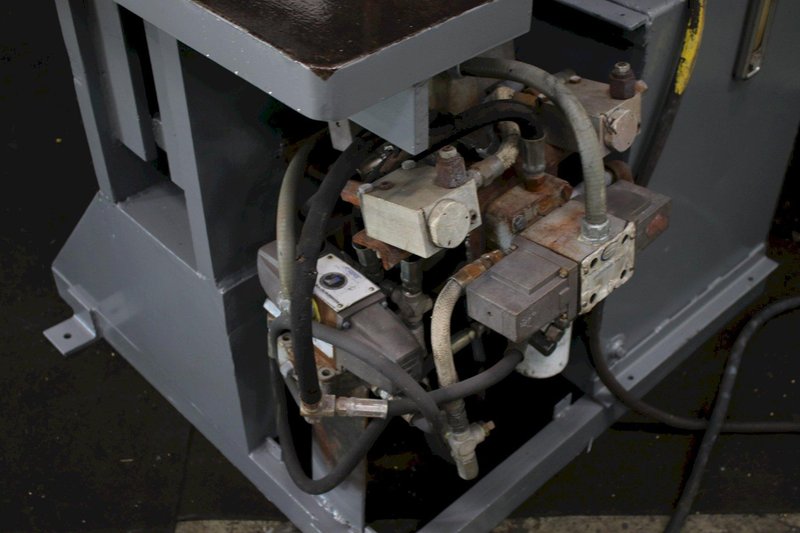 70 TON DAVIS HYDRAULIC IRONWORKER: STOCK #74830