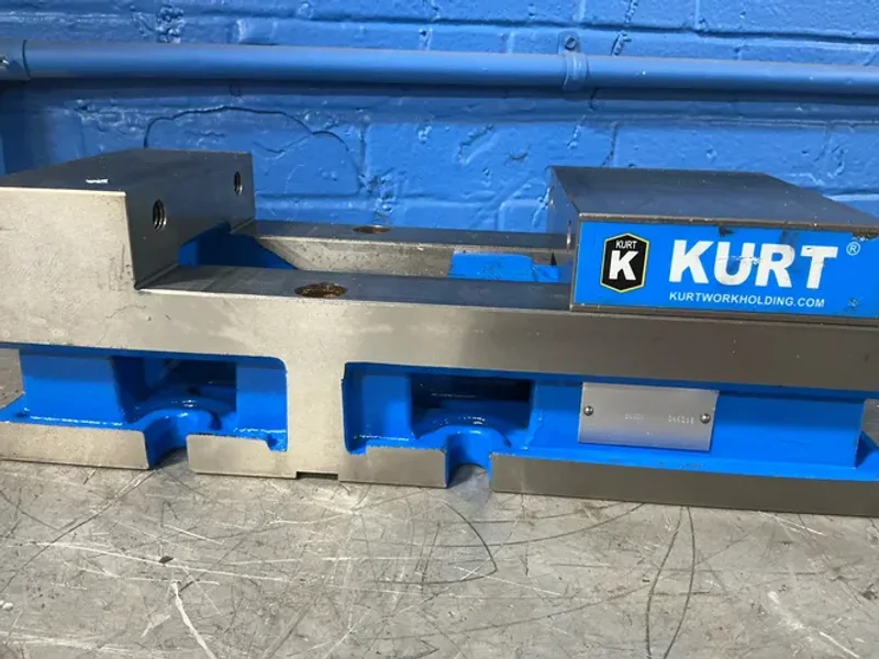 KURT 6” VISE  -  3600V