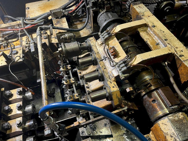 Nedschroef Model NH416 4 Die Progressive Header