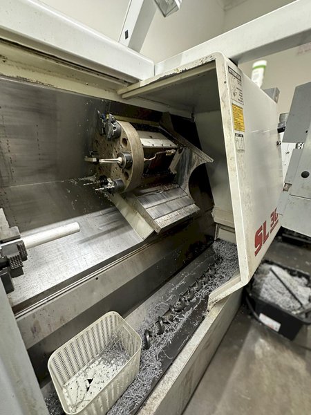 Haas SL30 CNC Turning Center Year 2000 10" 3 Jaw Chuck Chip Auger Chucker (No Tail Stock)