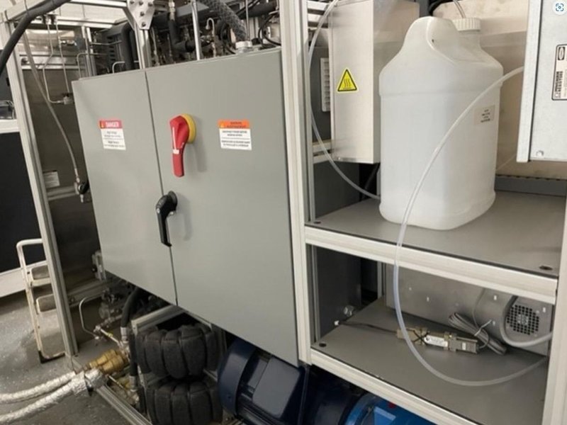 2019 extraktLAB extrakt-140 Supercritical CO₂ Extraction System – Includes Chiller &amp; CO₂ Cage – Cannabis/Hemp Ready