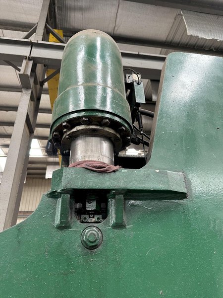 150 TON X 26' PACIFIC MODEL #K150-26-"TRIM" HYDRAULIC PRESS BRAKE: STOCK #18605