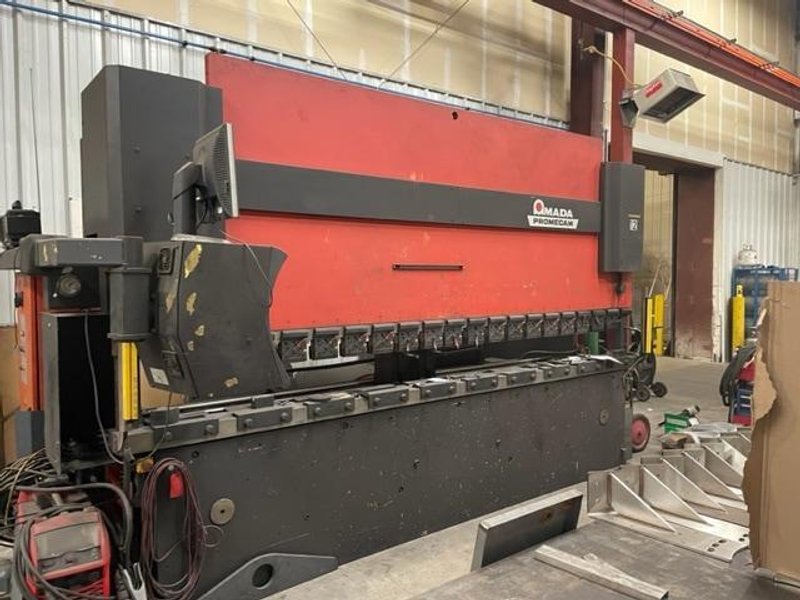 138 Ton x 13′ Amada HFB 125-40 CNC Press Brake, 1996 – 6 Axis Backgauge