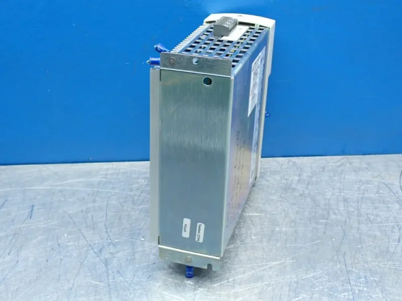 ALLEN BRADLEY 1.0KW, 2.0A OUTPUT, 2.7A INPUT KINETIX SERVO DRIVE  -  2097-V34PR3-LM