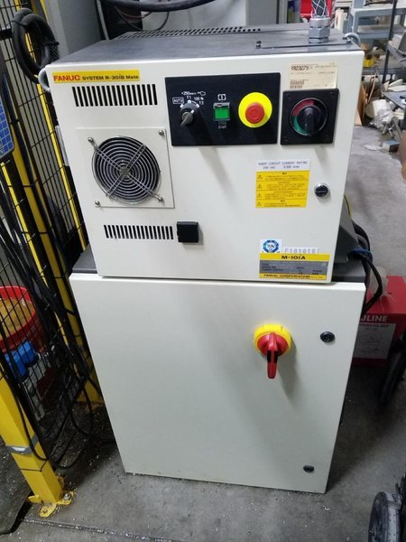 RoboFlex CS Robotic Cell, 2016 – Fanuc M-10iA/12 Robot, 8.5′ Conveyor System, Fanuc iRVision