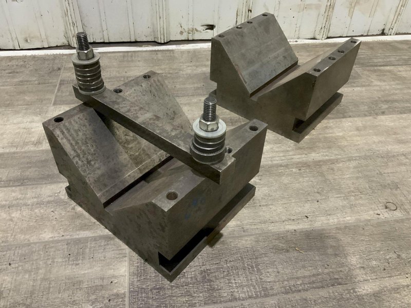 7" LONG X 7" OPENING PAIR OF V-BLOCKS: STOCK #81466
