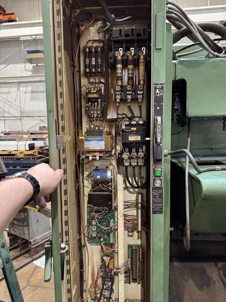 1/2″ x 10′ Cincinnati Model 500HS-10 Hydraulic Power Squaring Shear, 1990