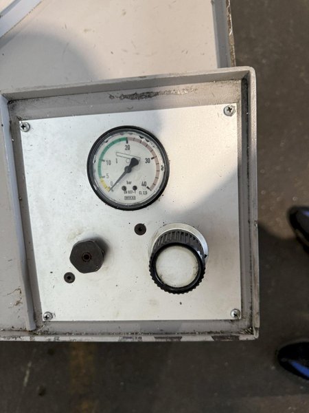 BTM M-370SA HORIZONTAL BANDSAW. STOCK # 0776825.