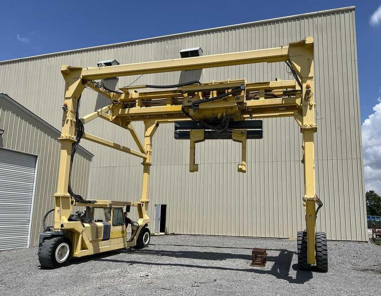 Mobile Crane Lift, Combilift Ltd., 40 Ton