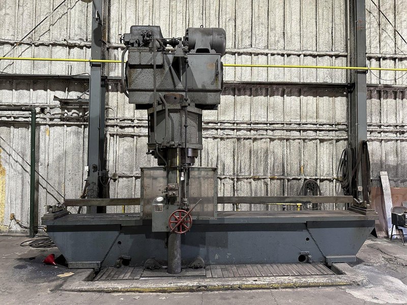 400 TON X 18' VERSON TRAVELING HEAD HYDRAULIC STRAIGHTENING PRESS: STOCK #23095