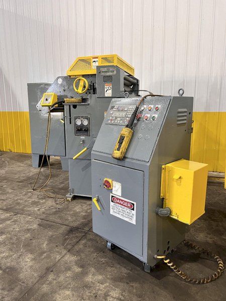 32" X .125" MINSTER MODEL #MEF5-32S SERVO FEED WITH COE MODEL BG-2 CONTROL: YOBRO #24235