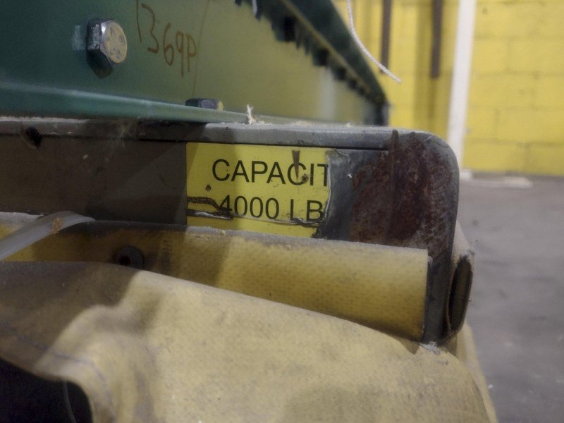 4000 LBS X 60" X 30" SOUTHWORTH MODEL #LS4-36 HYDRAULIC SCISSOR LIFT TABLE WITH ROLLER TOP, 110 VOLT: STOCK #20917