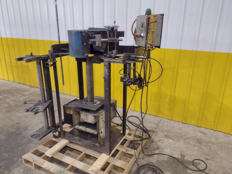 500 LB PANDJIRIS MODEL ALPHA 5-3 WELDING POSITIONER, 115 VOLT: STOCK #23360