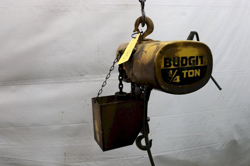 1/4 TON BUDGIT ELECTRIC POWERED CHAIN HOIST: STOCK #11980